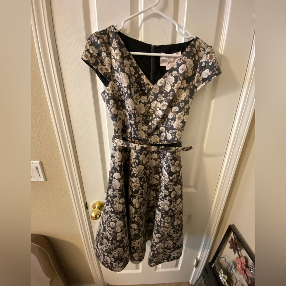 Gal Meets Glam NWT Sz 4